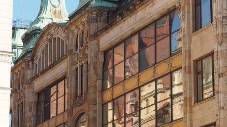 Fassade des ehemaligen Warenhauses Gebrüder Barasch am Ring